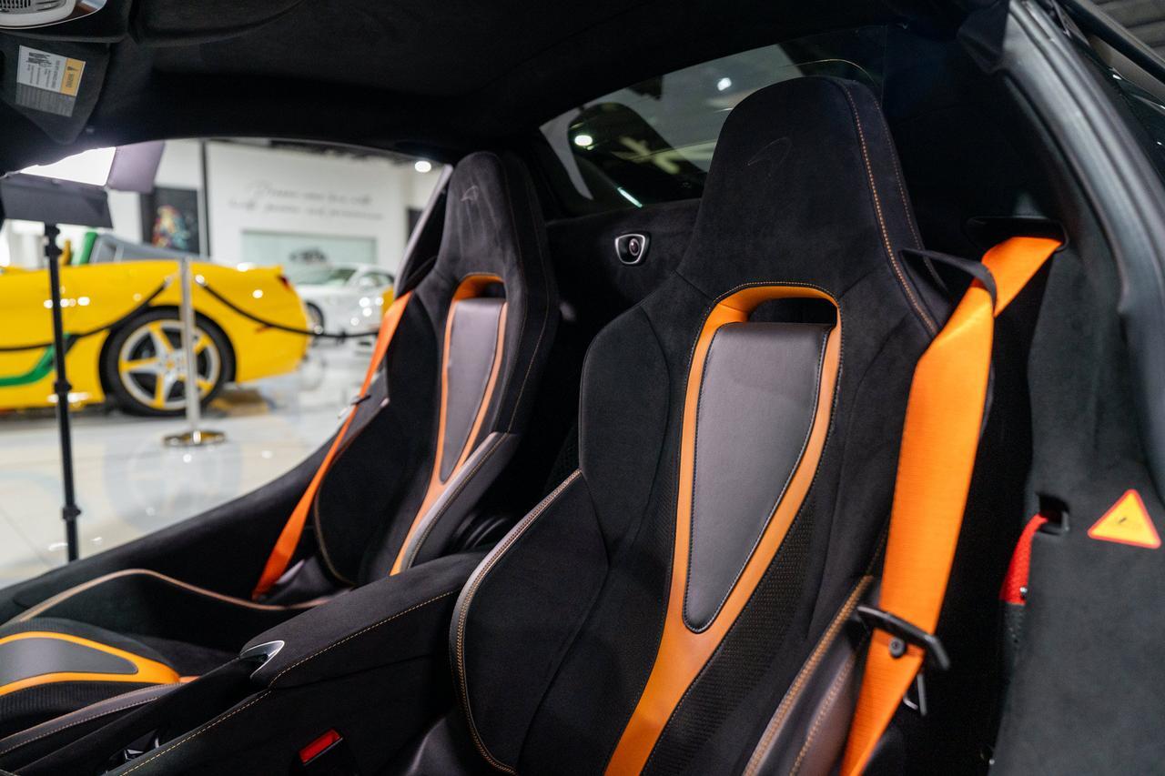 2023 McLaren 720S Luxury Spider MSO Chicane Grey paint,Carbon Black/Scoria Grey interior,Bowers & Wilkins audio & MORE Fort Lauderdale FL