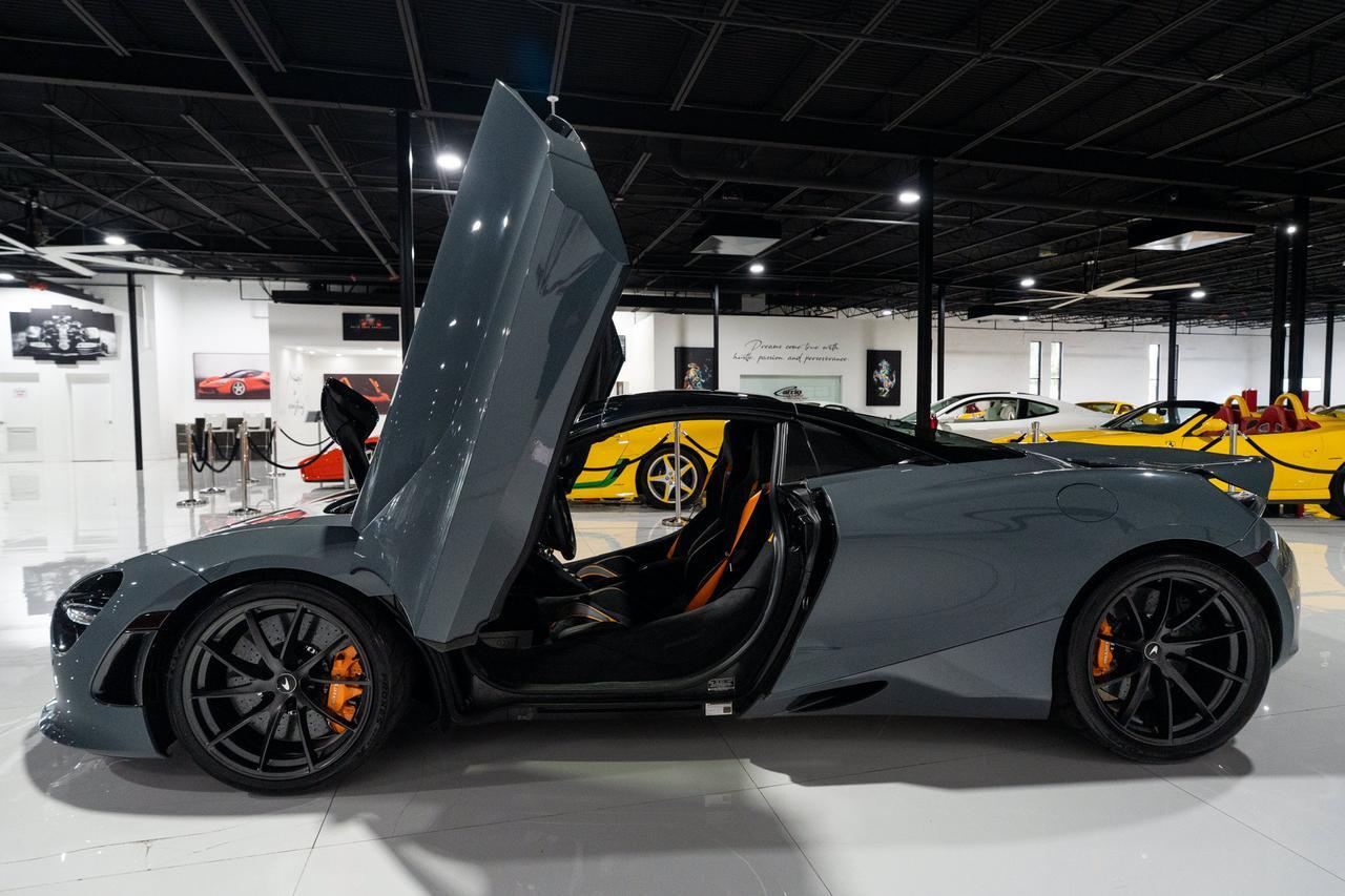 2023 McLaren 720S Luxury Spider MSO Chicane Grey paint,Carbon Black/Scoria Grey interior,Bowers & Wilkins audio & MORE Fort Lauderdale FL