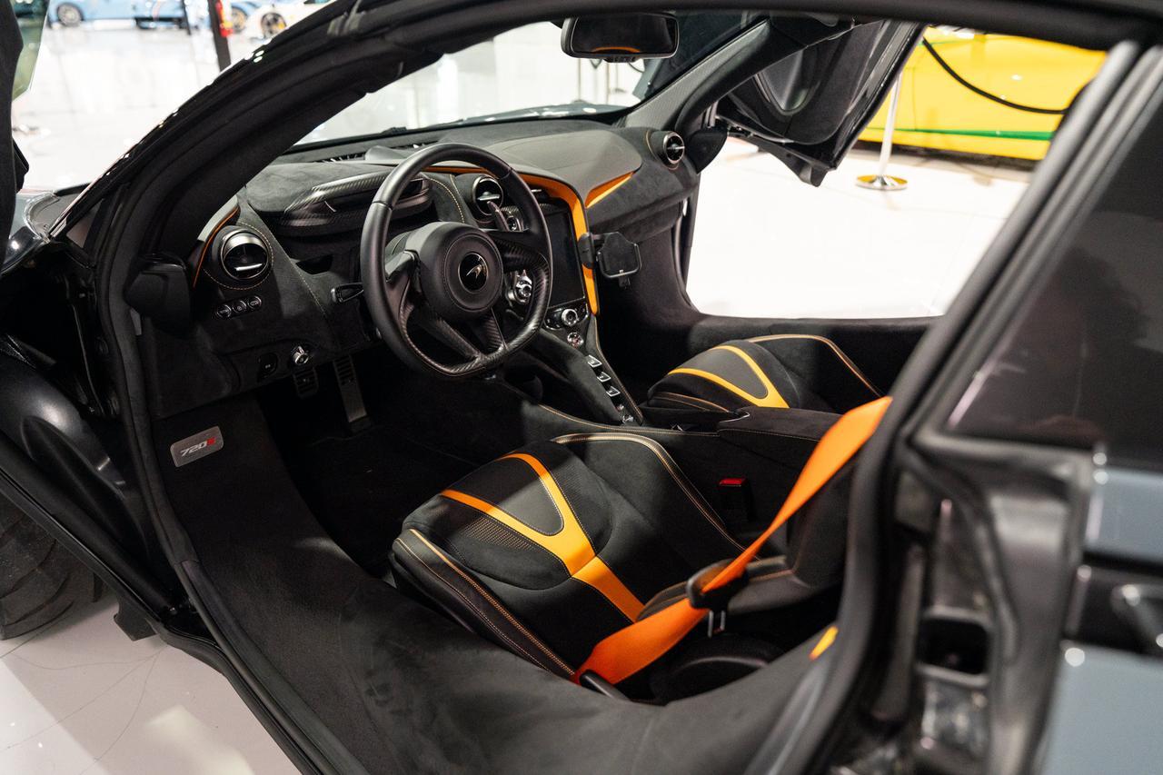 2023 McLaren 720S Luxury Spider MSO Chicane Grey paint,Carbon Black/Scoria Grey interior,Bowers & Wilkins audio & MORE Fort Lauderdale FL
