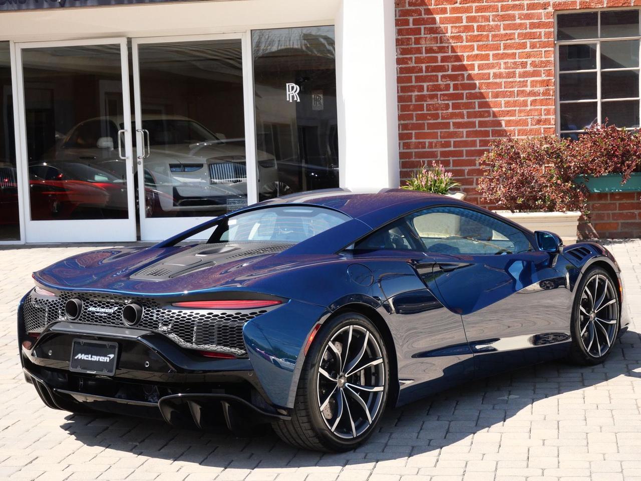 2023 McLaren Artura Performance Performance Lawrence KS