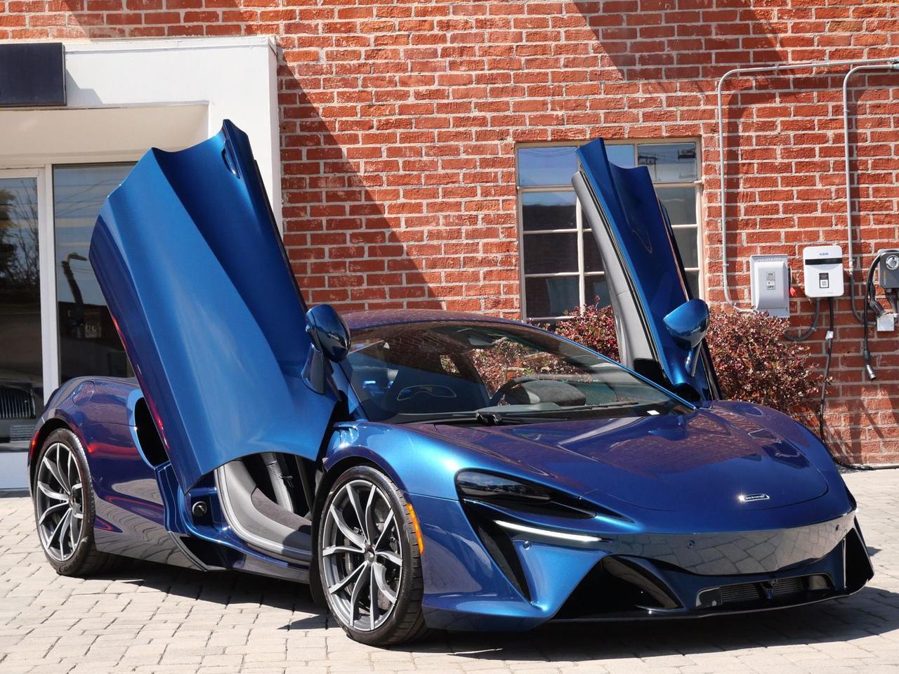 2023 McLaren Artura Performance Performance Lawrence KS