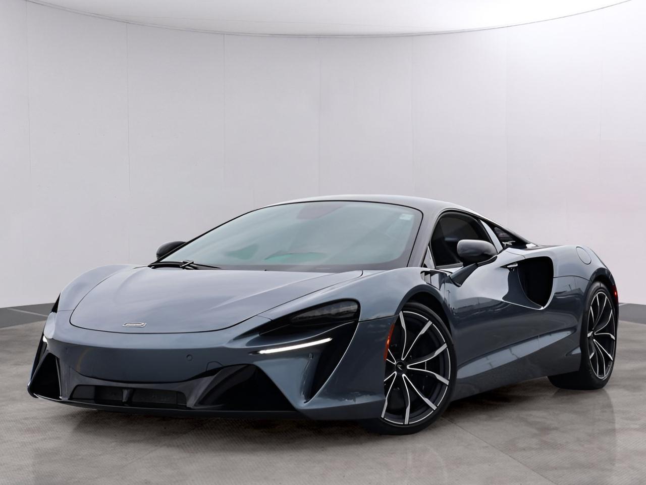 2023 McLaren Artura TechLux