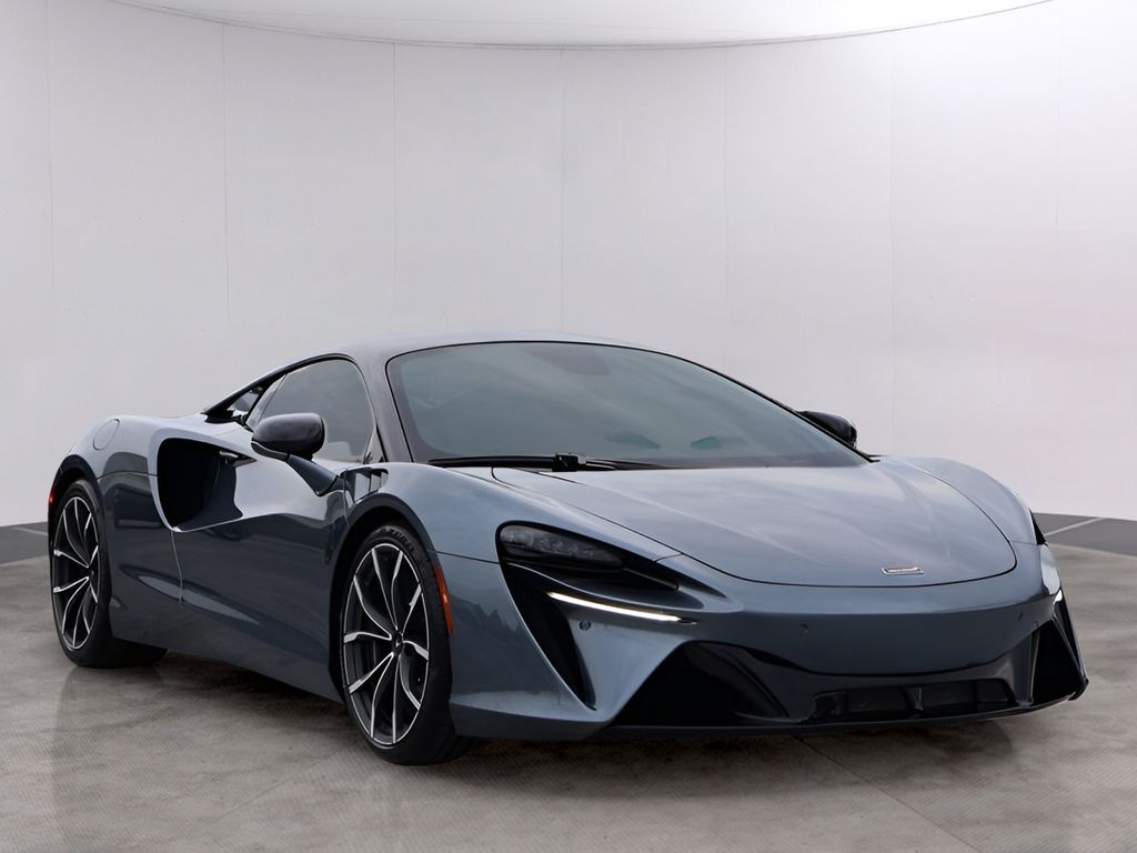 2023 McLaren Artura TechLux
