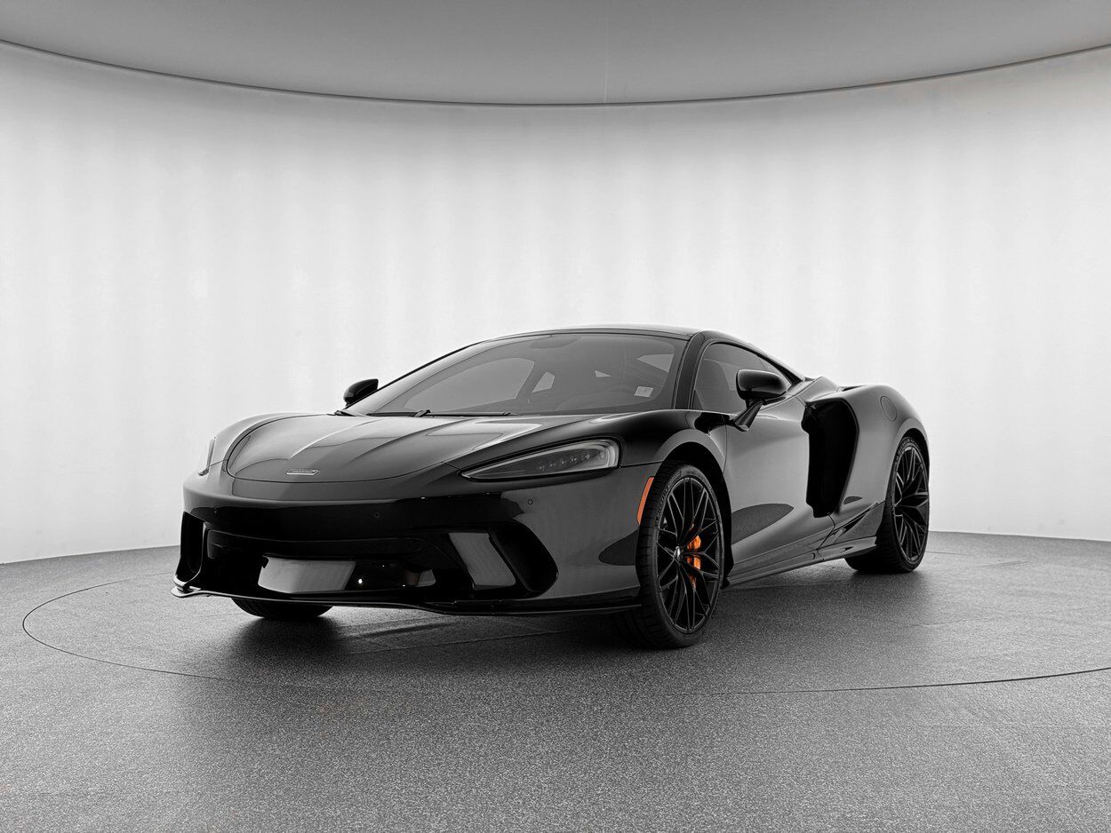 2023 McLaren GT