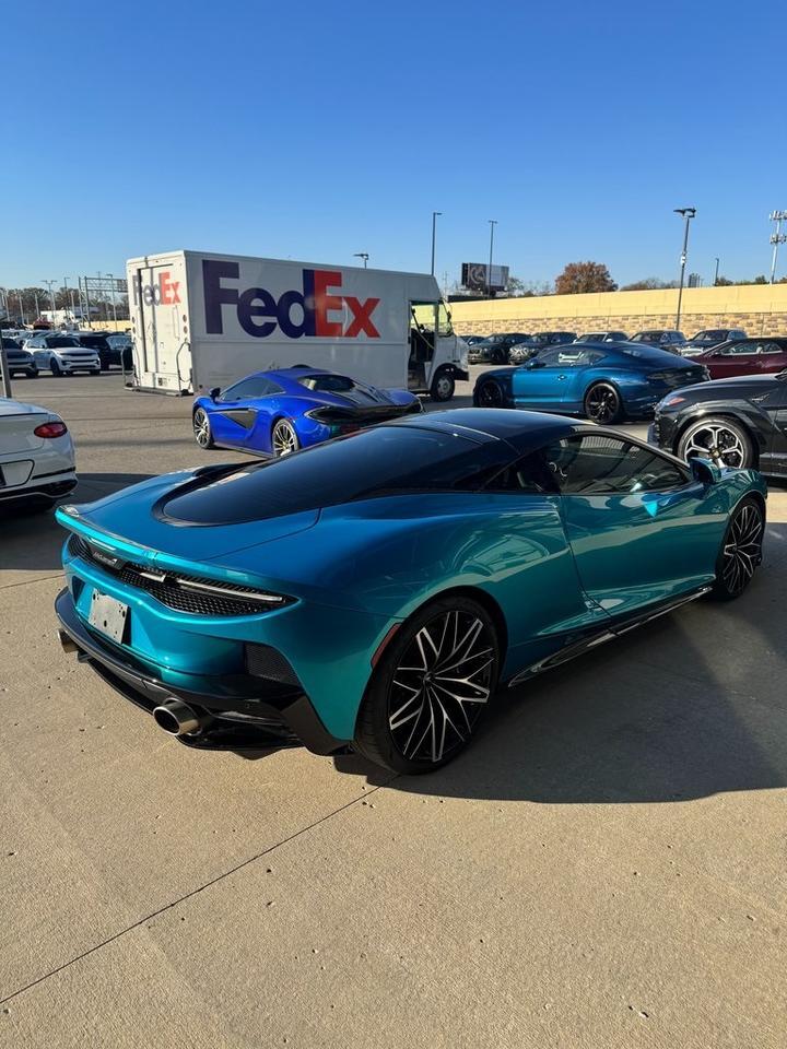 2023 McLaren GT Base