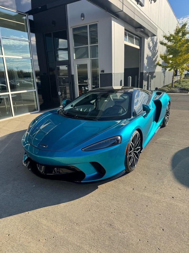 2023 McLaren GT Base