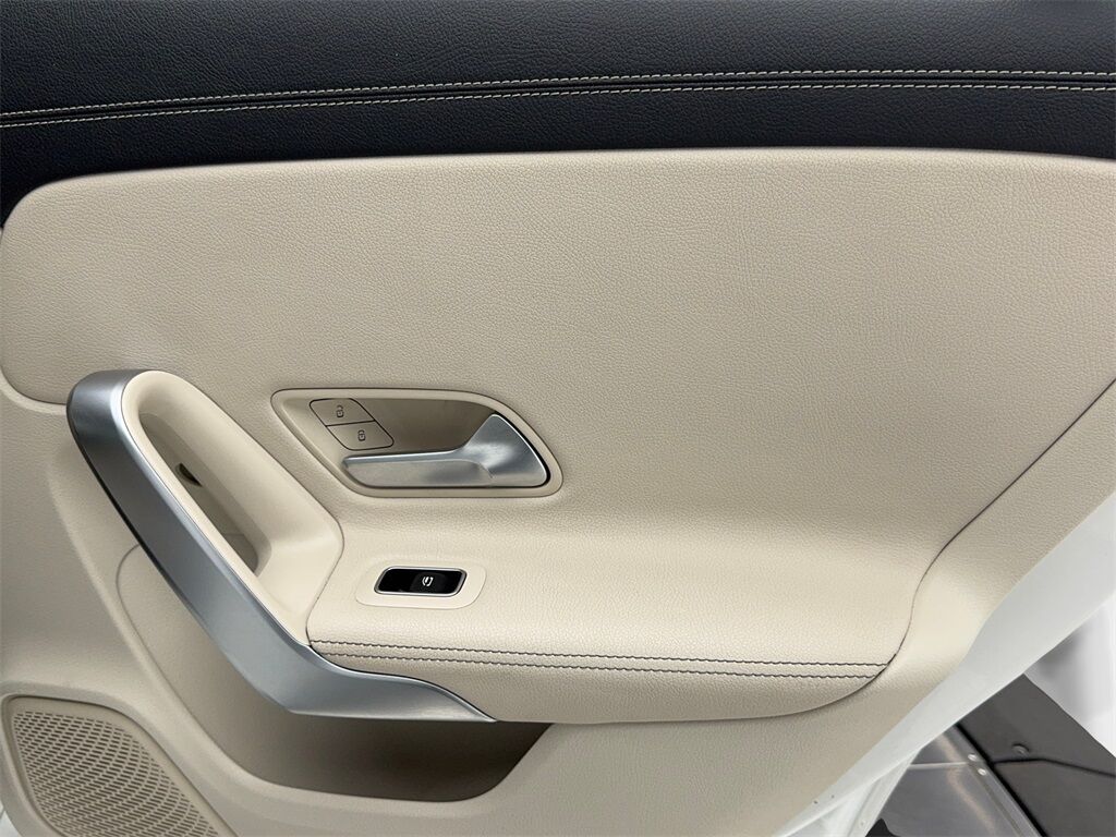 2023 Mercedes-Benz CLA CLA 250 NAV,CAM,PANO,HTD STS,BLIND SPOT,18&quot; WLS Plano TX
