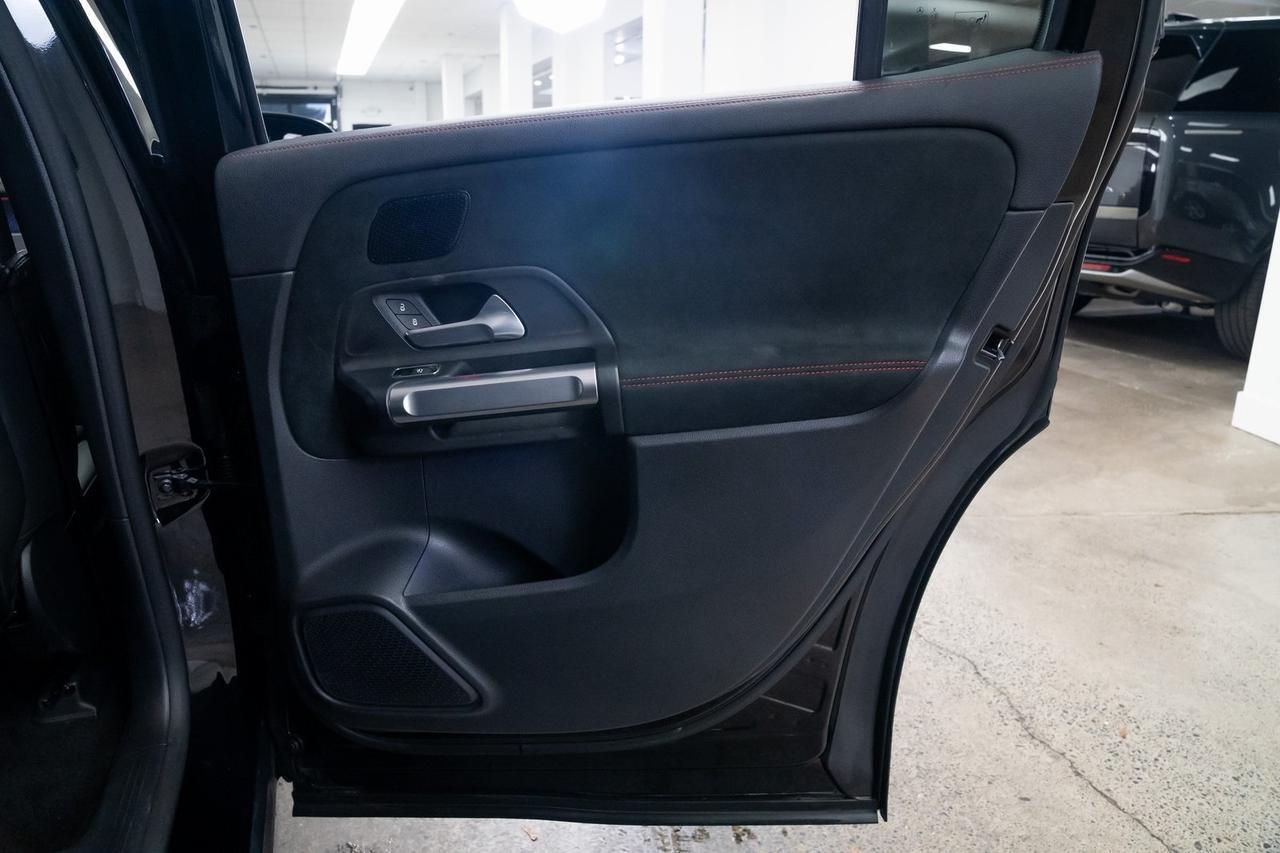 2023 Mercedes-Benz EQB 300 1 Owner Heated Seats AMG Night Package Portland OR