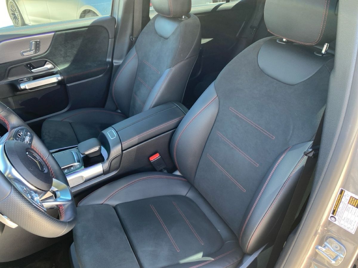 2023 Mercedes-Benz EQB 350 4MATIC&reg; Pinnacle Package Technology Package Portland OR