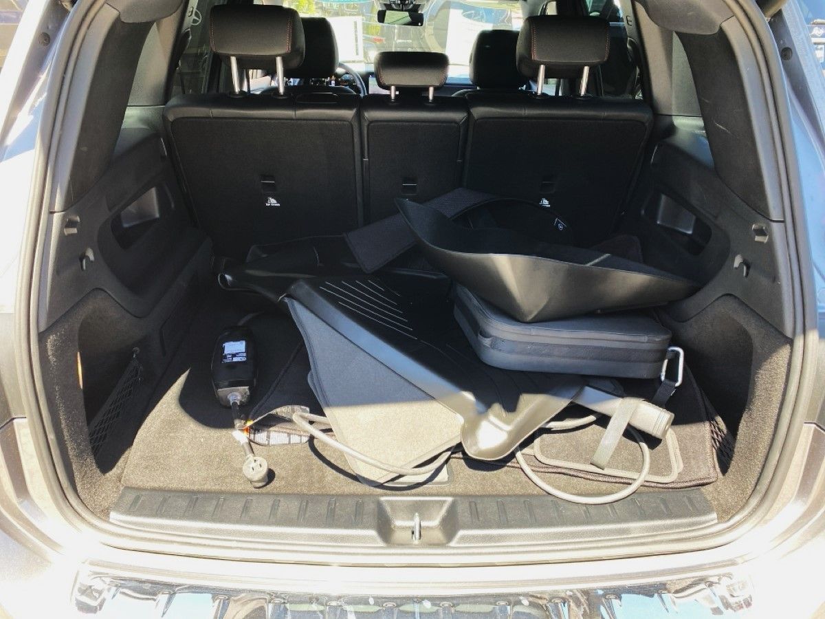 2023 Mercedes-Benz EQB 350 4MATIC&reg; Pinnacle Package Technology Package Portland OR