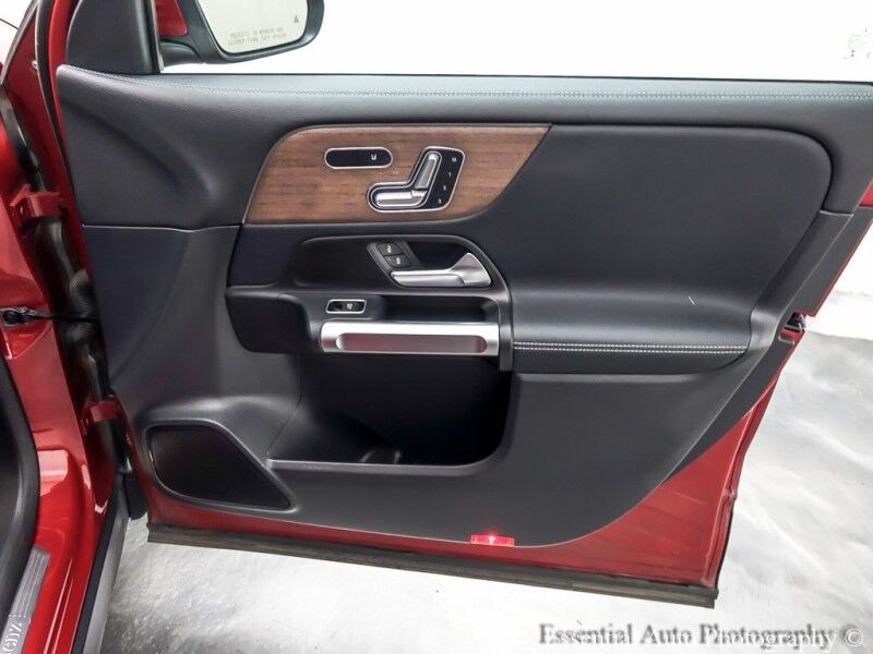 2023 Mercedes-Benz EQB EQB 250+ PRICE INCLUDES $4000 IRS TAX CREDIT!! YOU MUST QUALIFY!! Willowbrook IL