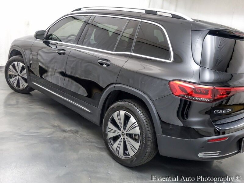 2023 Mercedes-Benz EQB EQB 250+ PRICE INCLUDES $4000 IRS TAX CREDIT!! YOU MUST QUALIFY!! Willowbrook IL