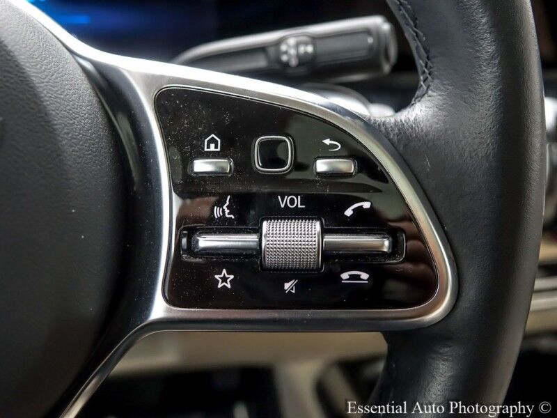 2023 Mercedes-Benz EQB EQB 300 PRICE INCLUDES $4000 IRS TAX CREDIT!! YOU MUST QUALIFY!! Willowbrook IL