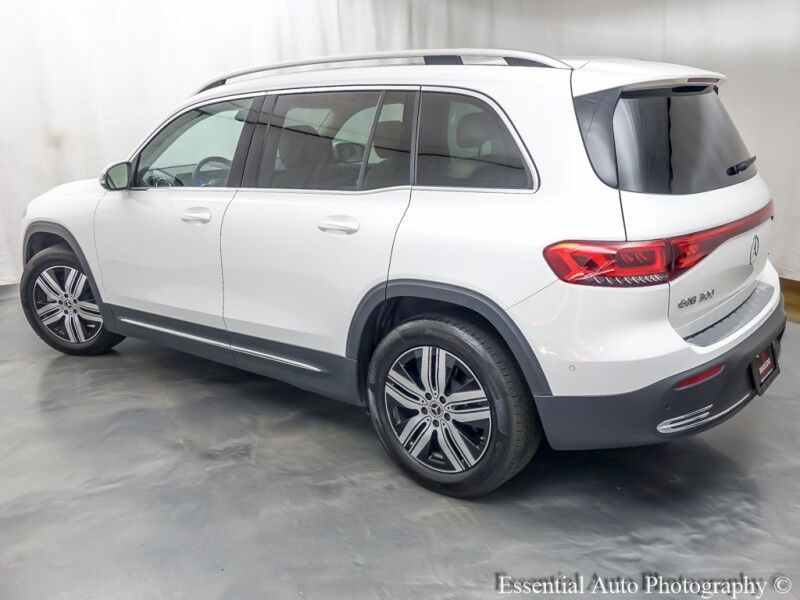 2023 Mercedes-Benz EQB EQB 300 PRICE INCLUDES $4000 IRS TAX CREDIT!! YOU MUST QUALIFY!! Willowbrook IL