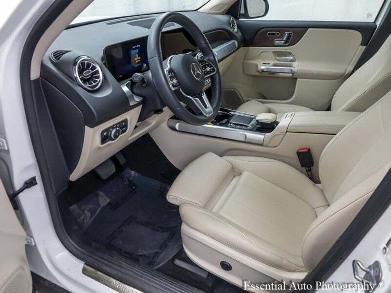 2023 Mercedes-Benz EQB EQB 300 PRICE INCLUDES $4000 IRS TAX CREDIT!! YOU MUST QUALIFY!! Willowbrook IL