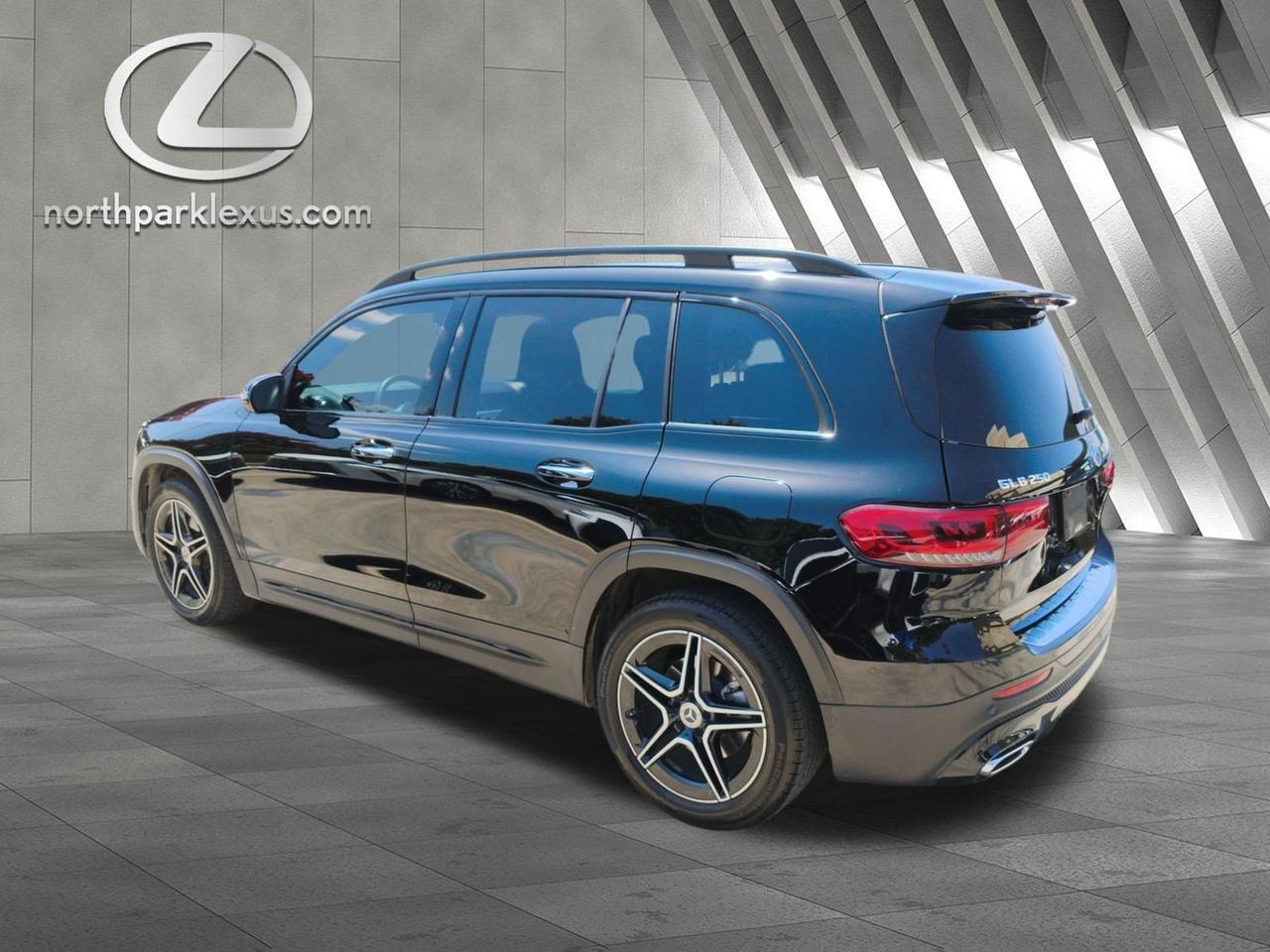 2023 Mercedes-Benz GLB 250