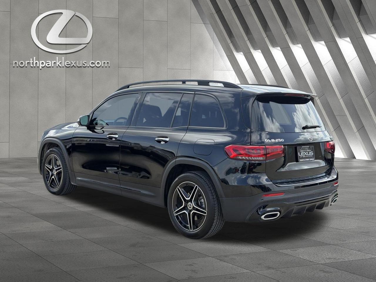 2023 Mercedes-Benz GLB 250