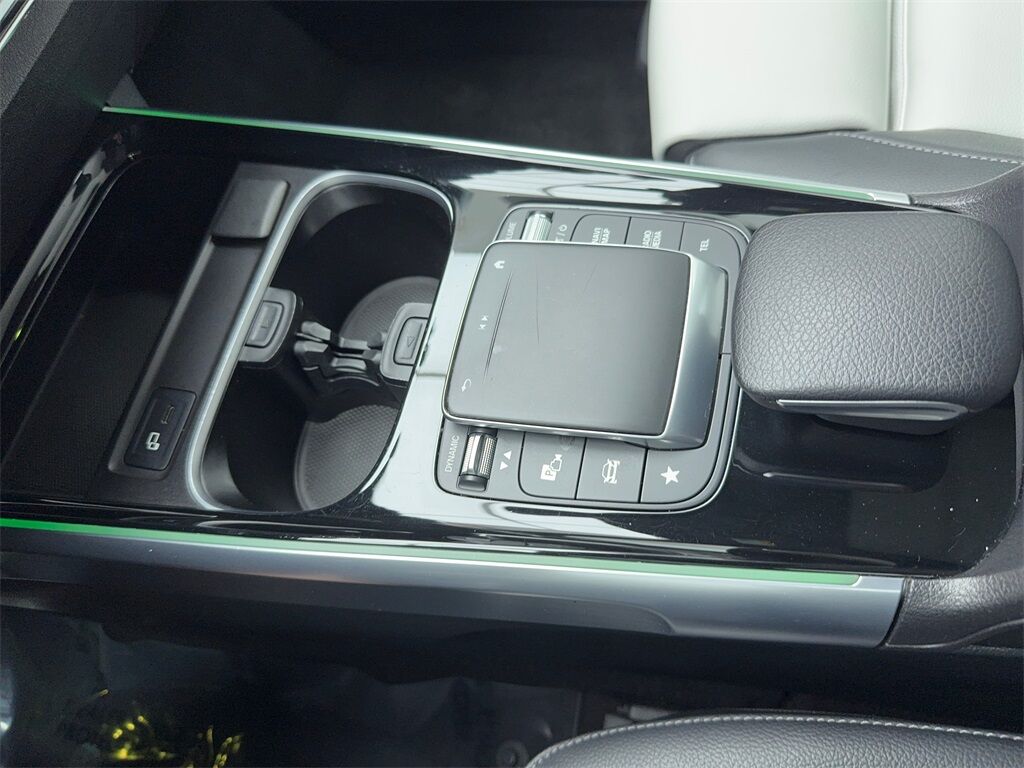 2023 Mercedes-Benz GLB GLB 250 AMG NIGHT PKG,NAV,CAM,PANO,BLIND SPOT Plano TX