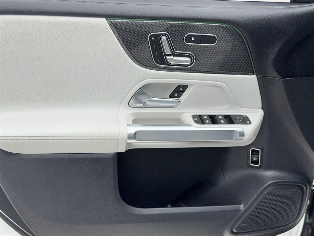 2023 Mercedes-Benz GLB GLB 250 AMG NIGHT PKG,NAV,CAM,PANO,BLIND SPOT Plano TX