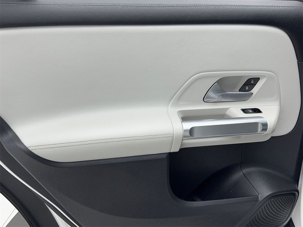 2023 Mercedes-Benz GLB GLB 250 AMG NIGHT PKG,NAV,CAM,PANO,BLIND SPOT Plano TX