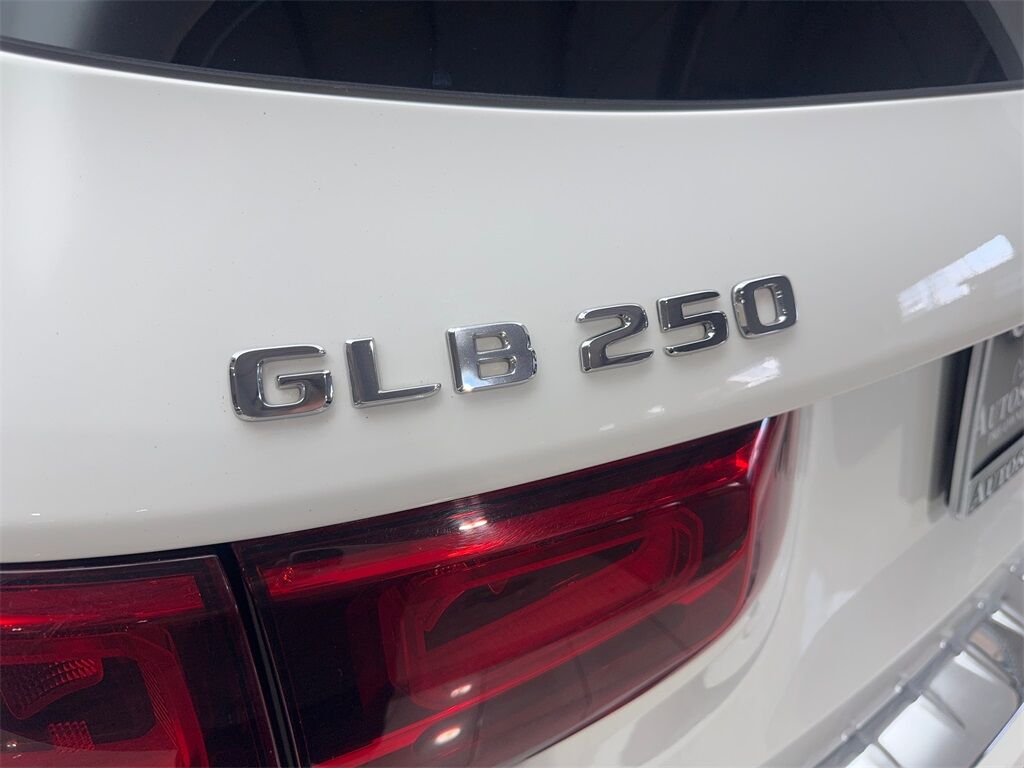 2023 Mercedes-Benz GLB GLB 250 NAV,CAM,PANO,HTD STS,BLIND SPOT,18&quot; WLS Irving TX