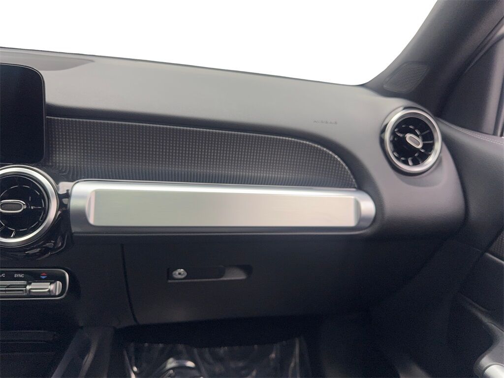 2023 Mercedes-Benz GLB GLB 250 NAV,CAM,PANO,HTD STS,BLIND SPOT,18&quot; WLS Irving TX