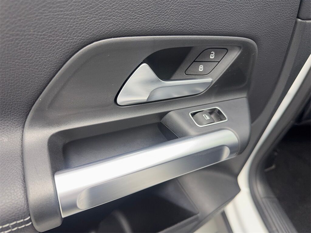 2023 Mercedes-Benz GLB GLB 250 NAV,CAM,PANO,HTD STS,BLIND SPOT,18&quot; WLS Irving TX