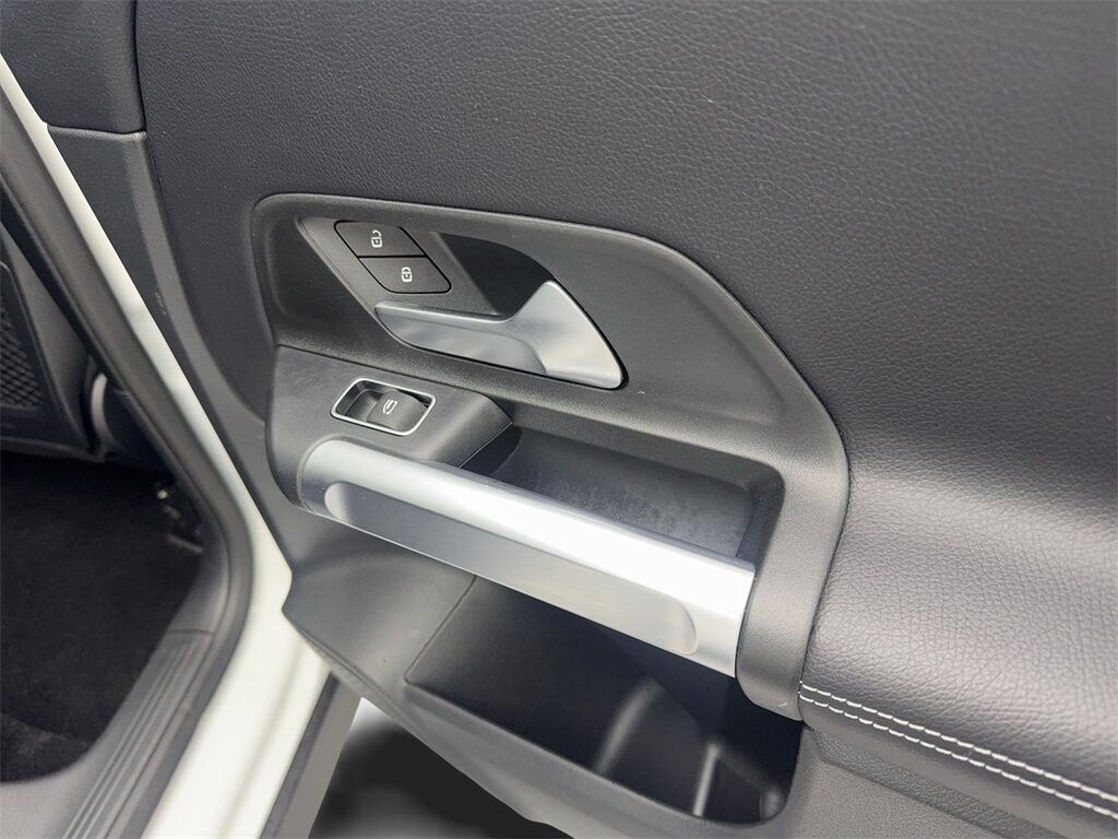 2023 Mercedes-Benz GLB GLB 250 NAV,CAM,PANO,HTD STS,BLIND SPOT,18&quot; WLS Irving TX