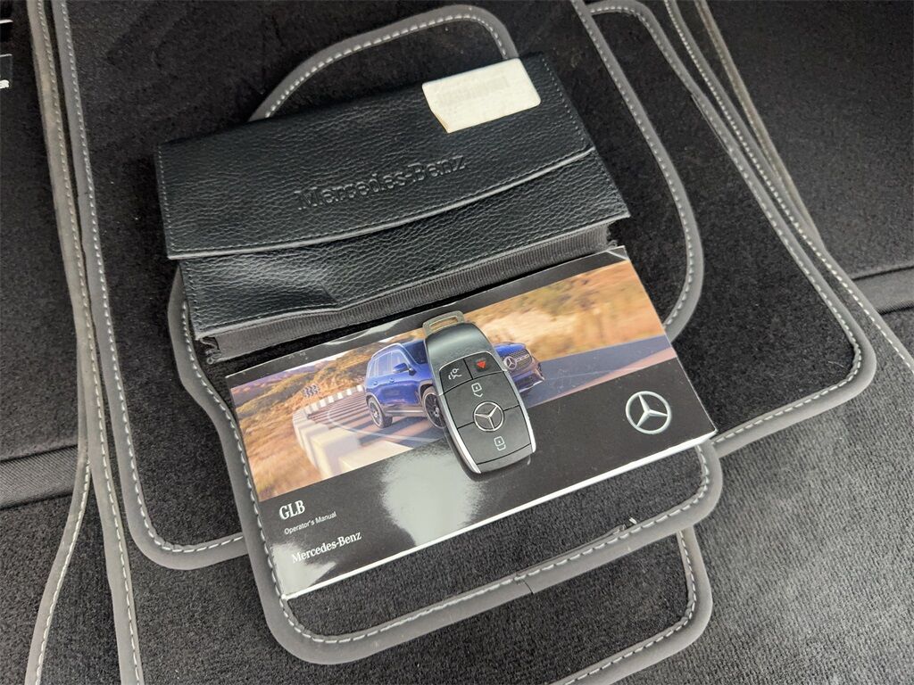2023 Mercedes-Benz GLB GLB 250 NAV,CAM,PANO,HTD STS,BLIND SPOT,18&quot; WLS Irving TX