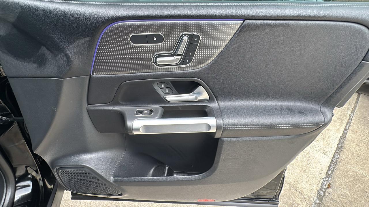 2023 Mercedes-Benz GLB GLB 250  Selma TX