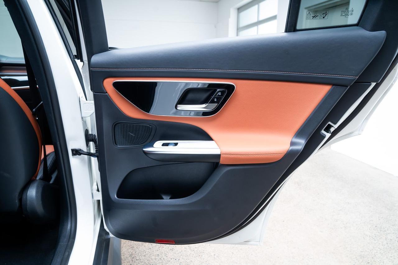 2023 Mercedes-Benz GLC GLC 300 Heated Seats Panorama Sunroof Portland OR