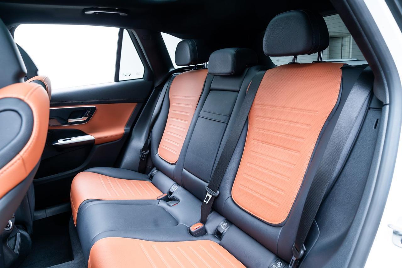 2023 Mercedes-Benz GLC GLC 300 Heated Seats Panorama Sunroof Portland OR