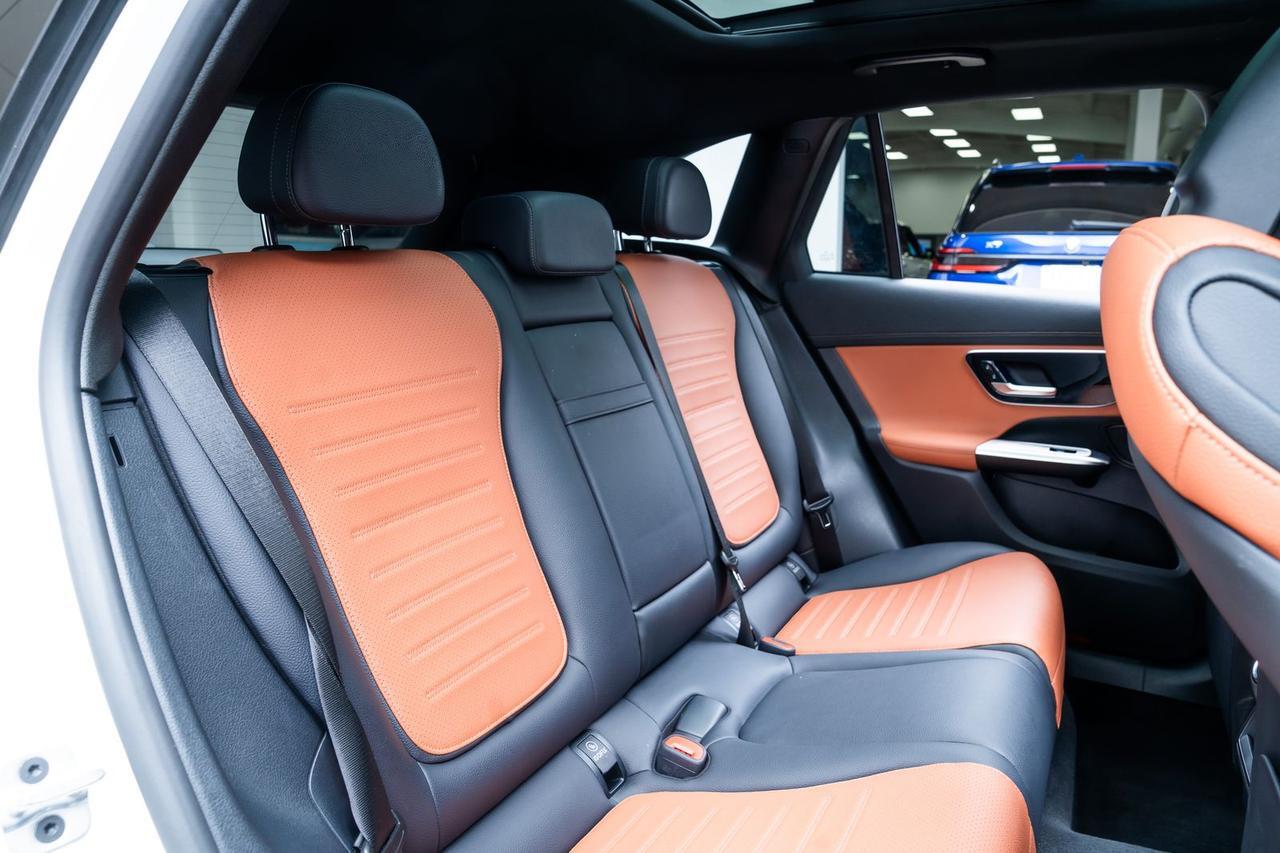 2023 Mercedes-Benz GLC GLC 300 Heated Seats Panorama Sunroof Portland OR