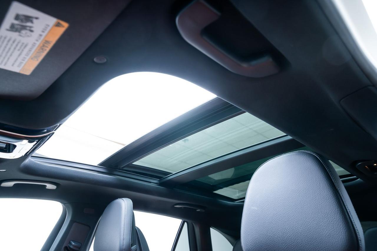 2023 Mercedes-Benz GLC GLC 300 Heated Seats Panorama Sunroof Portland OR