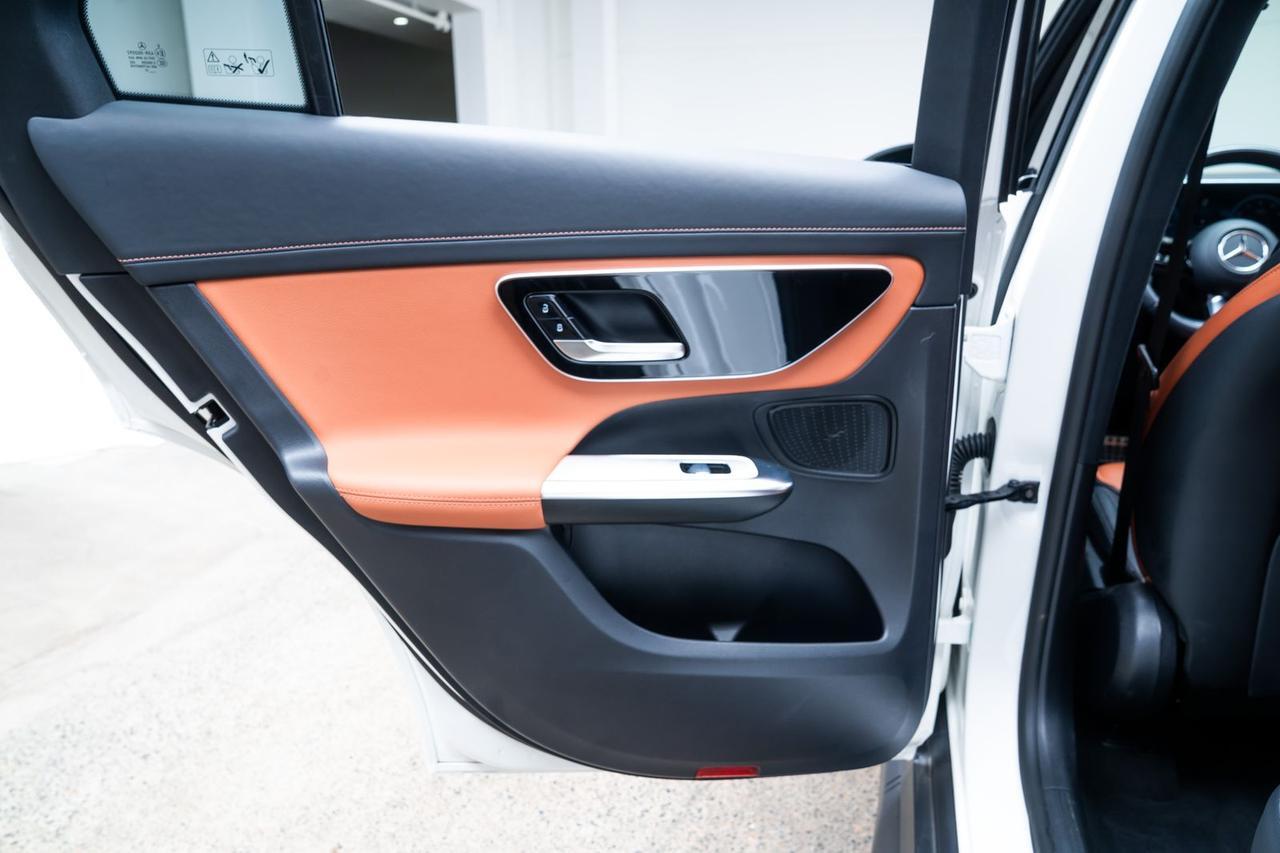 2023 Mercedes-Benz GLC GLC 300 Heated Seats Panorama Sunroof Portland OR