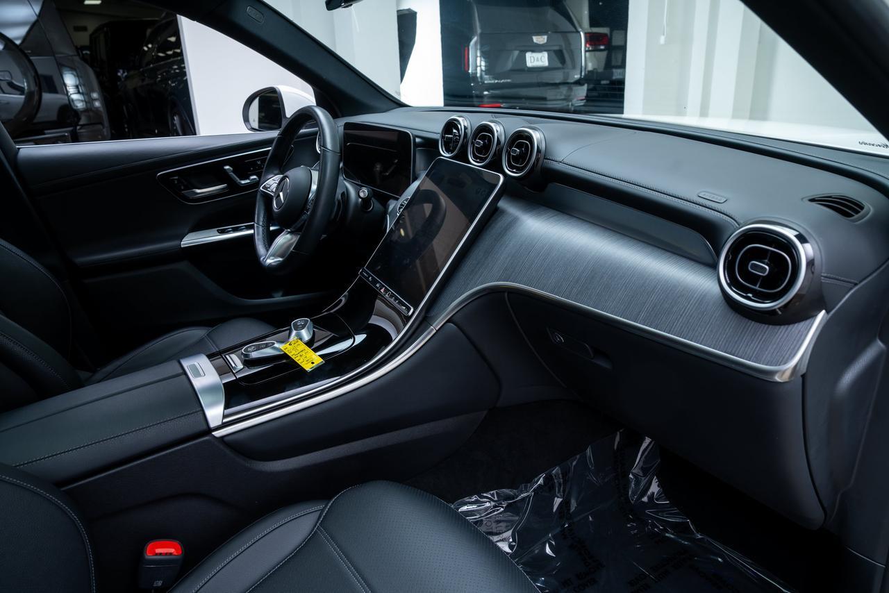 2023 Mercedes-Benz GLC GLC 300 Panoramic Roof / Active Park Assist Portland OR