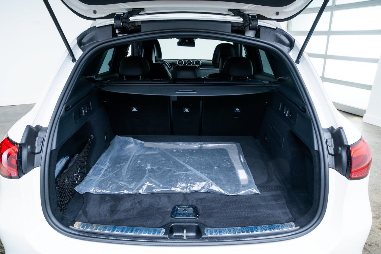 2023 Mercedes-Benz GLC GLC 300 Panoramic Roof / Active Park Assist Portland OR