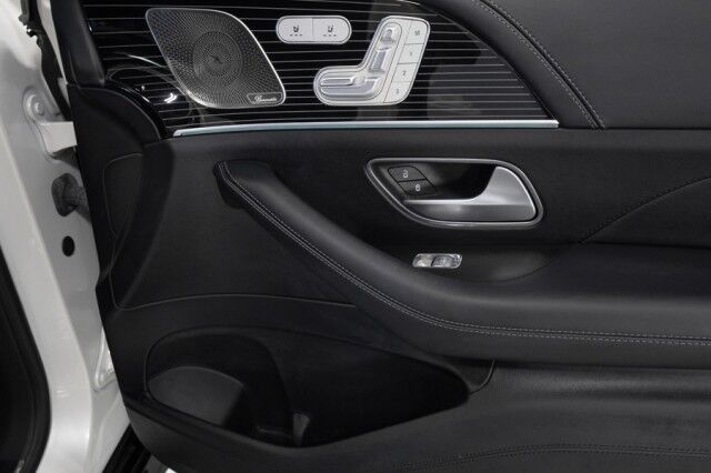2023 Mercedes-Benz GLS 600 Maybach *FACTORY TWO-TONE* *4-SEAT CONFIGURATION* *REFRIGERATOR* *23s* San Diego CA