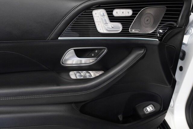 2023 Mercedes-Benz GLS 600 Maybach *FACTORY TWO-TONE* *4-SEAT CONFIGURATION* *REFRIGERATOR* *23s* San Diego CA