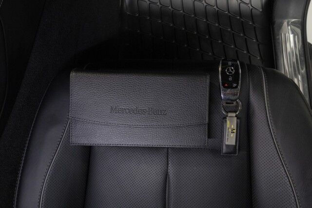 2023 Mercedes-Benz GLS 600 Maybach *FACTORY TWO-TONE* *4-SEAT CONFIGURATION* *REFRIGERATOR* *23s* San Diego CA