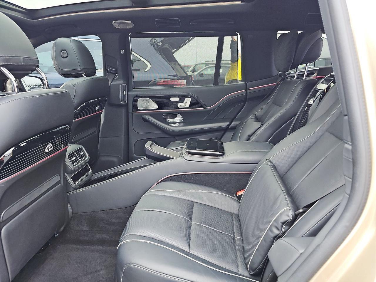 2023 Mercedes-Benz GLS Maybach GLS 600 Two Tone Paint Distronic Plus 4MATIC&reg; Portland OR