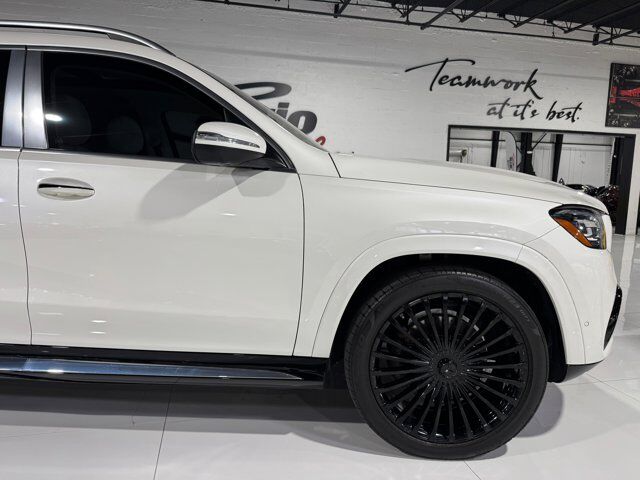2023 Mercedes-Benz GLS Maybach GLS 600 designo Diamond White paint, Burmester 4D, Exclusive Nappa leather AND MUCH MORE!!! Fort Lauderdale FL