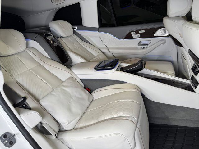 2023 Mercedes-Benz GLS Maybach GLS 600 designo Diamond White paint, Burmester 4D, Exclusive Nappa leather AND MUCH MORE!!! Fort Lauderdale FL