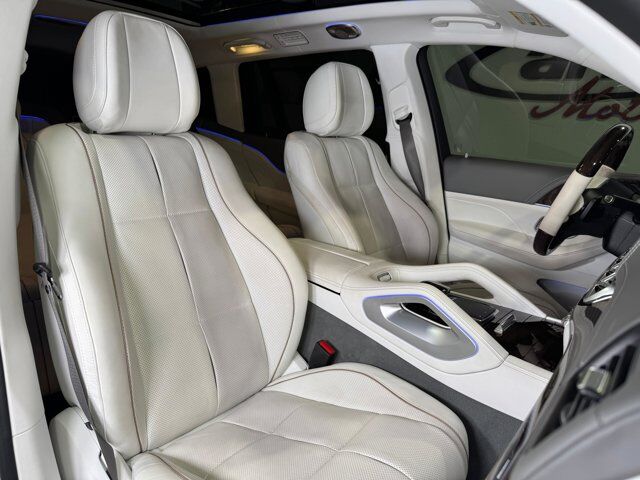 2023 Mercedes-Benz GLS Maybach GLS 600 designo Diamond White paint, Burmester 4D, Exclusive Nappa leather AND MUCH MORE!!! Fort Lauderdale FL