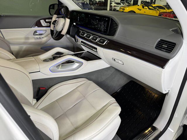 2023 Mercedes-Benz GLS Maybach GLS 600 designo Diamond White paint, Burmester 4D, Exclusive Nappa leather AND MUCH MORE!!! Fort Lauderdale FL