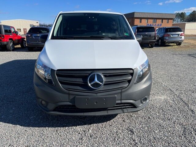 2023 Mercedes-Benz Metris Passenger Van