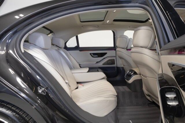 2023 Mercedes-Benz S-Class S 500 4MATIC ($123,780 MSRP) *AMG LINE* *NIGHT PACKAGE* *27K MILES* *WARRANTY* San Diego CA