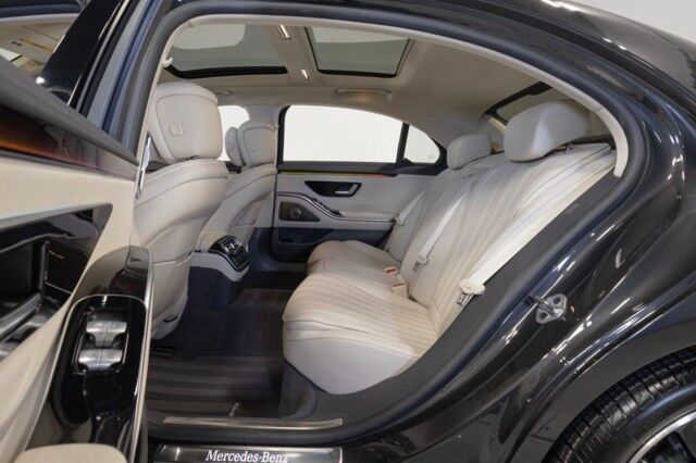 2023 Mercedes-Benz S-Class S 500 4MATIC ($123,780 MSRP) *AMG LINE* *NIGHT PACKAGE* *27K MILES* *WARRANTY* San Diego CA