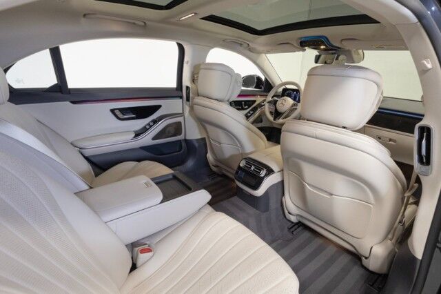 2023 Mercedes-Benz S-Class S 500 4MATIC ($123,780 MSRP) *AMG LINE* *NIGHT PKG* *27K MILES* *WARRANTY* San Diego CA
