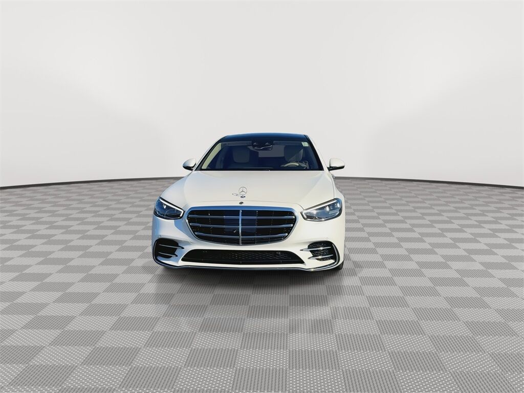 2023 Mercedes Benz S 450 580 photo 3